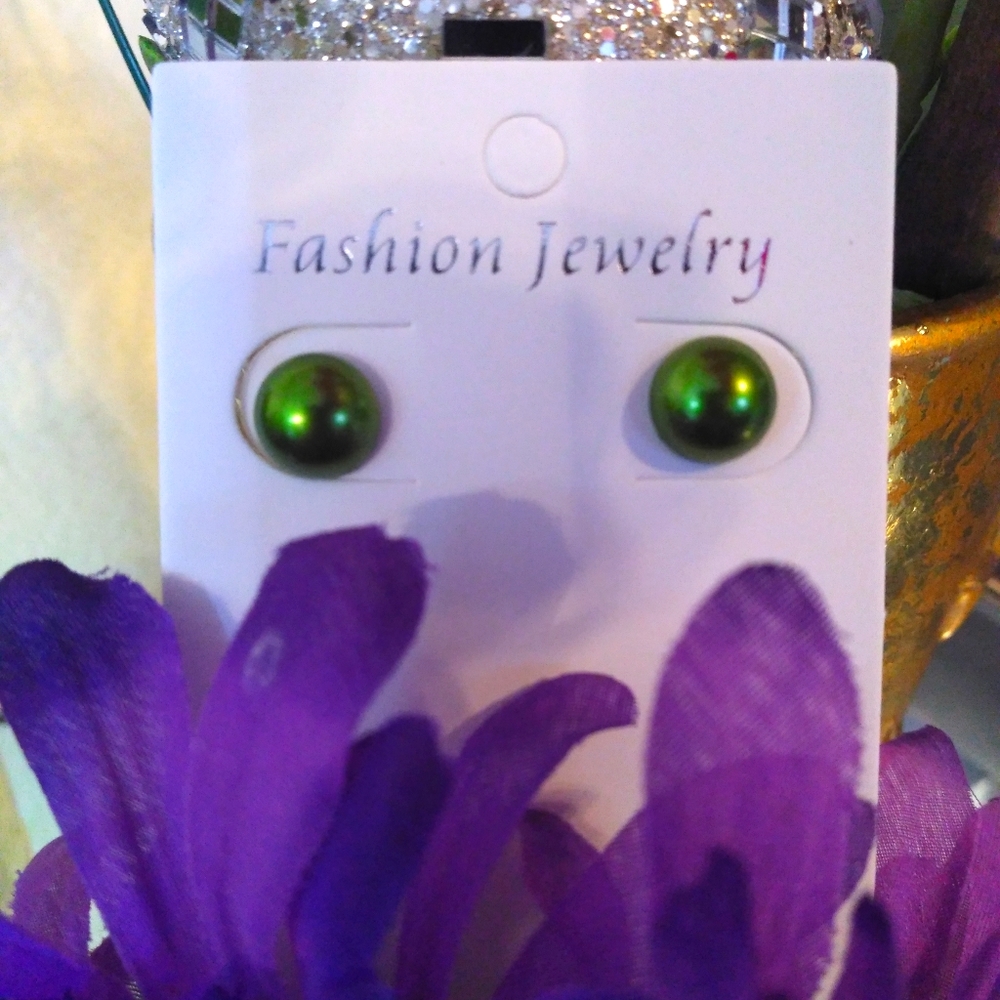 Earings stud